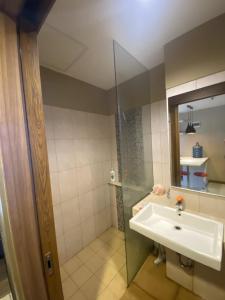 very spacious and comfortable apartment