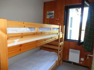 3P 6 Pers, Cuisine rénovée, Balcon Sud, Proche Pistes et Commerces, Parking, Casier à skis - FR-1-572-204