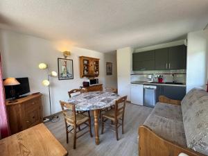 Bel appartement 36m² rénové, sans internet, 2 ch, 6 couchages à Morillon - FR-1-642-67