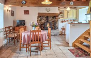 Belle Maison Bretonne En Pierr