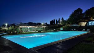 PODERE GIARDINO 16&2, Emma Villas