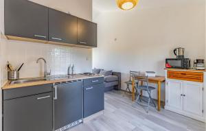 Amazing Apartment In Banjole With Wifi 
