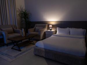 أستديو مميز 14 بجلسة خارجية تسجيل ذاتي قريب من المطار والوجهات الترفيهية Unique Studio 14 with Outdoor Seating Self Check in Near Airport and Attractions