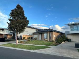 Modern 4 bedroom Family Home