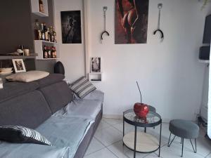 Appartement avec place de parking et accès piscine privée