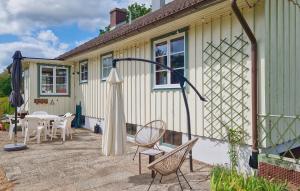 3 Bedroom Nice Home In Röke