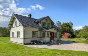 Pet Friendly Home In Bolmsö With Sauna