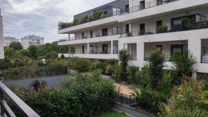 Charming studio with terrace and underground parking