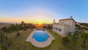 Luxury Villa 4-Bedroom Estate with Panoramic Tanger Bay Sea View, Private Pool, Garden