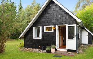 3 Bedroom Lovely Home In Sjællands Odde