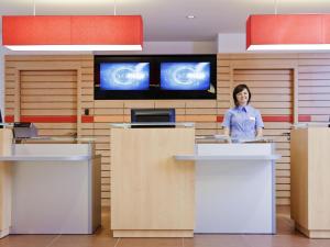 ibis Warszawa West Station