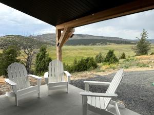 Charming Cabin with Panoramic Mountain Views near Pony in the Tobacco Root Foothills, Montana