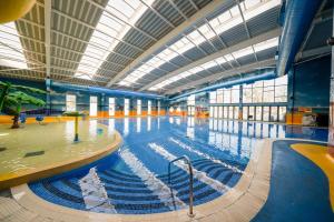 Skylight Stargazer - Billing Aquadrome