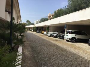 Apartment with pool close to beach