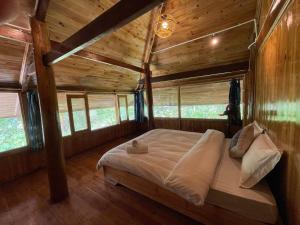 Bees Homestay Sapa & Trekking