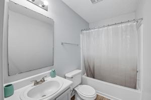 Bright Modern 1BR Retreat I Fitness Center