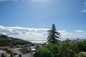 Madeira Ocean View Pool and Comfort in Caniço