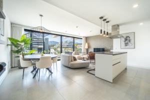 Diamond View Oasis Penthouse