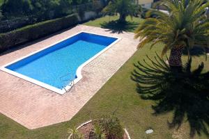 Pool View Balcony & Walk to beach, by TimeCooler