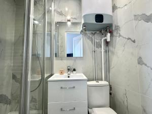 365 Suite Adjani - Cosy Apartment Paris Center