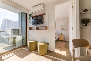 Home Office tour por Stgo y Metro Santa Lucia