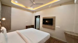 Hotel Ravindraya Residency