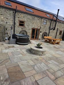 The Barn, Luxury Country Home Sleeps 6 Hot Tub Near Durham City & Bishop Auckland