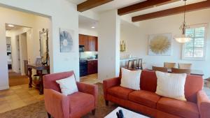 LV372 Upstairs Legacy Villa 3BD-3BA near Main Pool