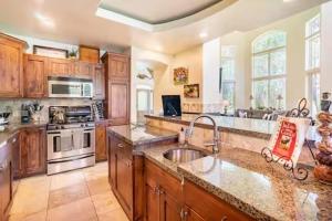 Spectacular Driggs Townhome with Hot Tub