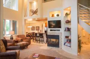 Spectacular Driggs Townhome with Hot Tub