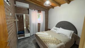 Cabañas nuevas y cercanas a plaza de Villa de las Rosas