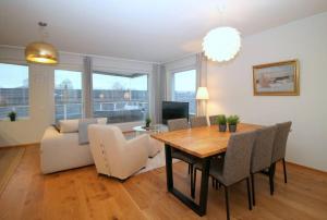 Three-room apartment from Telakkaranta by the Aurajoki river