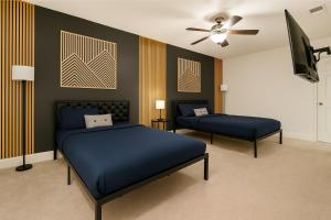 Family Group Retreat 3 Queens Pool Table 2nd