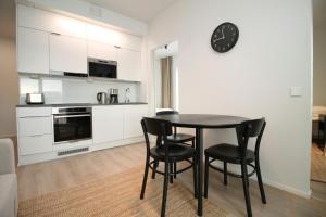 Central Apartment for 3