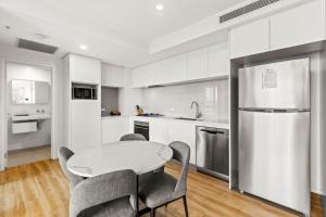 A Spacious 2 Bedroom Apartment in Paradise