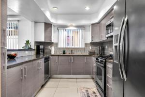 Amazing & Spacious in Heart of Santa Monica- Easy Access toTourist attractions