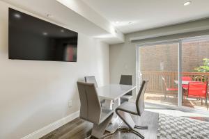 Remote Work Hub Philly Condo 3 Mi to Center City!