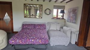 The Oak, Country Home, Sleeps 4 with Hot Tub near Durham City & Bishop Auckland