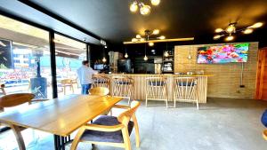 Luxury Double Loft I Steps to Andino Mall I Family