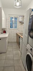 Solvy Areos 7 Seaside Family Suite - Direct to City Center & Port & Airport