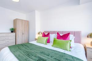 3Bed House-10 Mins to Liverpool