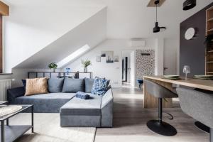 Top-floor privacy and comfort