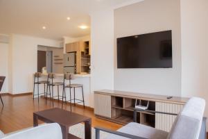 Inviting 2BR Balcony in Miraflores