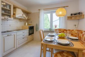 Apartment Smode With Bayview - Happy Rentals 