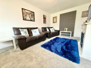 Sleeps 5, 3 Bedrooms, Ideal for short stays & 15 minutes to Swansea City