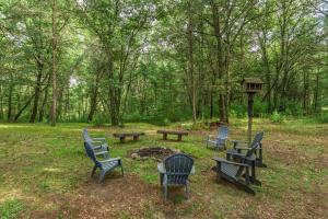 Whispering Pines & Shouting Rocks