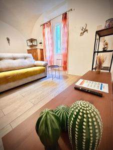 Effervescent break in a quiet setting