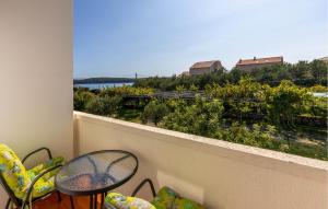 1 Bedroom Nice Apartment In Banjol