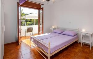 4 Bedroom Gorgeous Apartment In Banjol