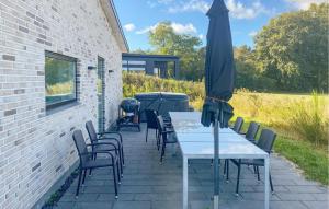 Pet Friendly Home In Allingåbro With Sauna